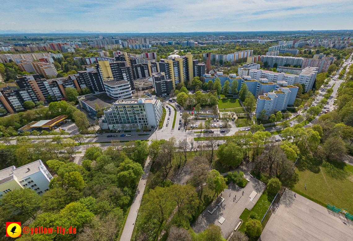 04.05.2023 - Luftbilder vom Marx-Zentrum uns seiner Umgebung in Neuperlach
